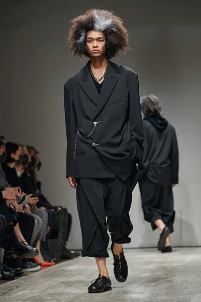 Look 9